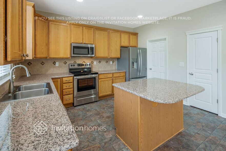 Building Photo - 3639 Grove Creek Pond Dr SW