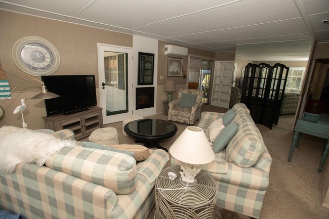 Building Photo - 2 Bedrooms | 2 Bathrooms | Resort-Inspired Community