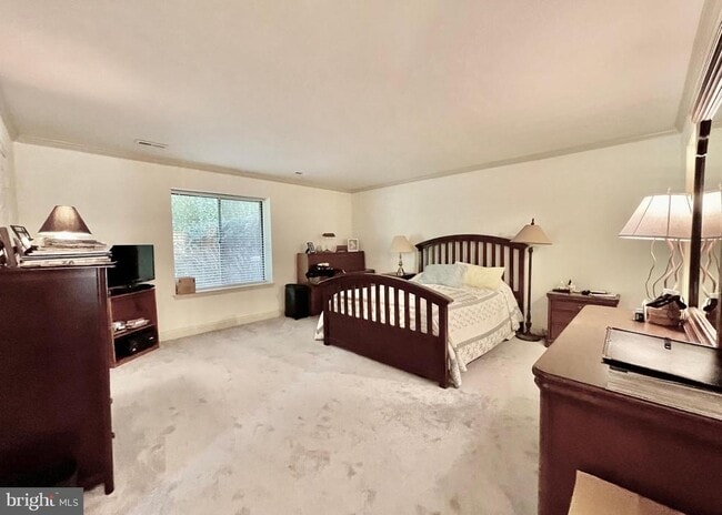 Building Photo - 19 Sugar Knoll Dr