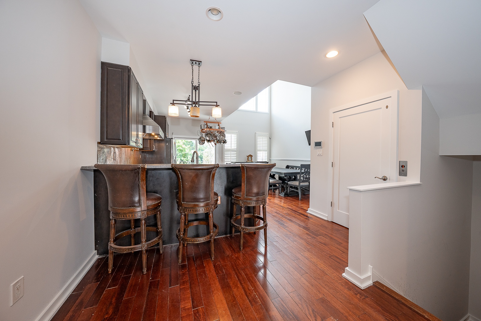 Building Photo - 601 Poplar St