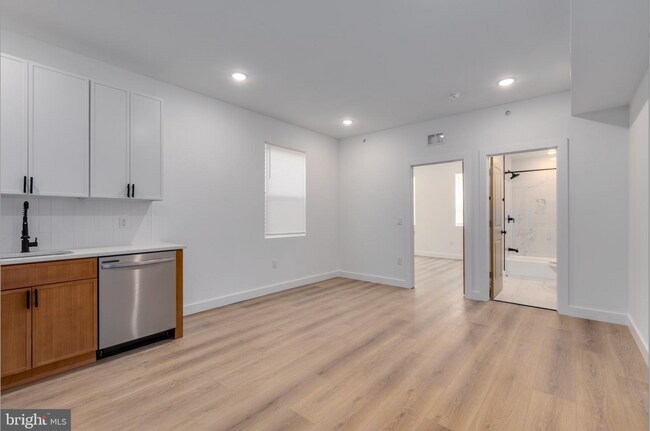 Building Photo - 2322 N 5th St