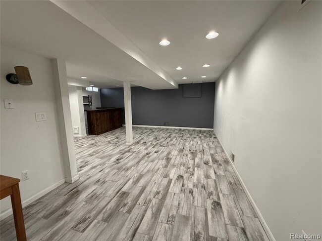 Building Photo - 21141 E Glen Haven Cir