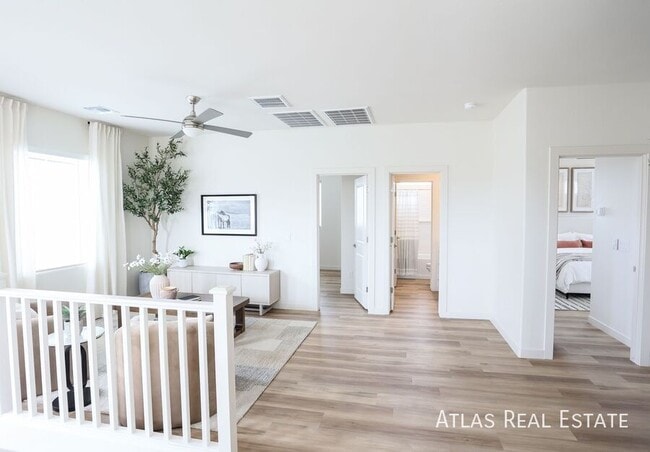 Building Photo - 1122 W Audrey Lane