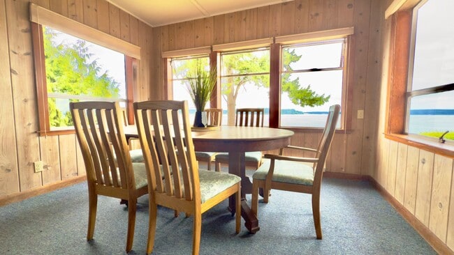 Building Photo - Two Bedroom Home on Waterfront - Furnished Option - Available Now