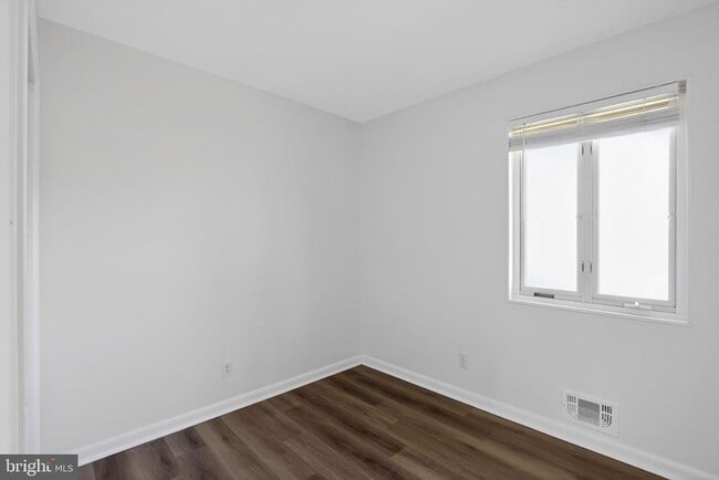 Building Photo - 5500 Ferndale St