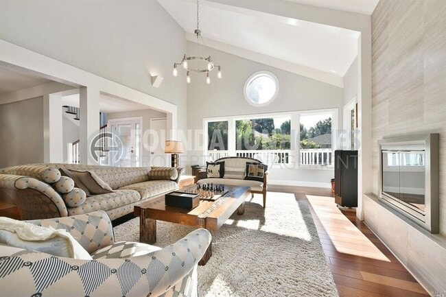 Building Photo - 52 Paseo Mirasol