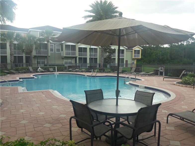 Building Photo - 5692 Bentgrass Dr