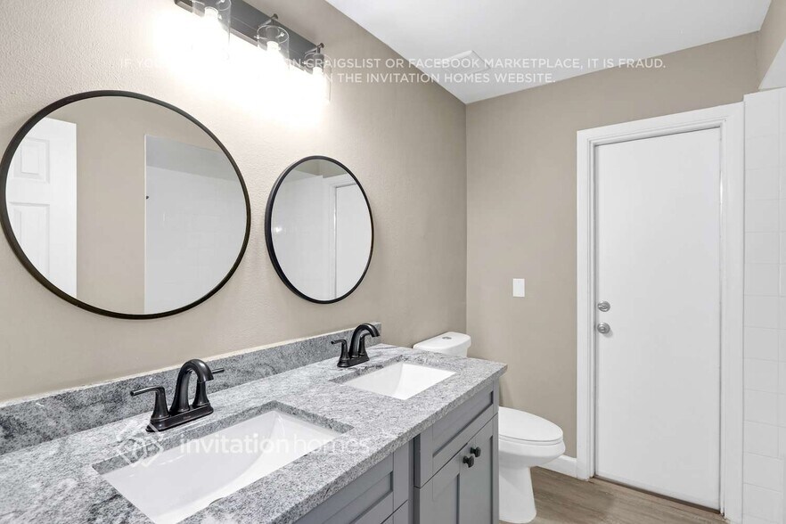 Building Photo - 5522 Fulmar Dr