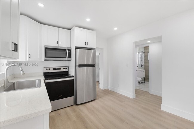 Building Photo - 1918 Taft St