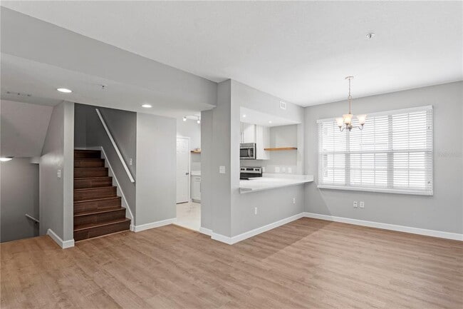 Building Photo - 501 Knights Run Ave