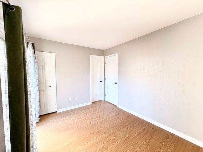 Building Photo - 2917 W 81st Ave