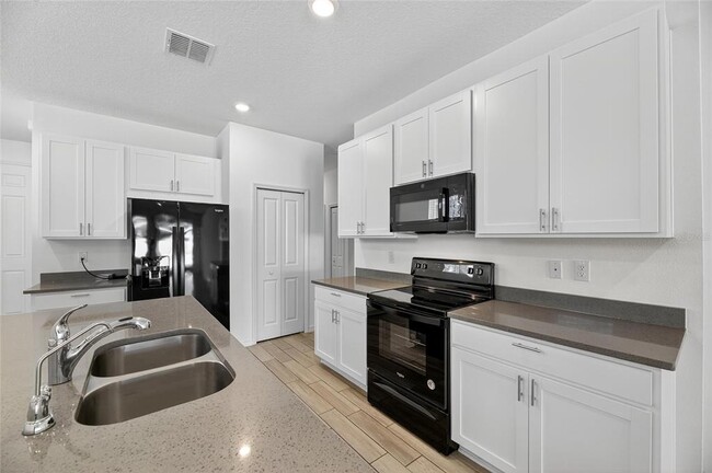 Building Photo - 11838 Brighton Knoll Loop