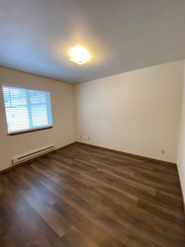 Building Photo - Canfield Court Condo (APP#170)