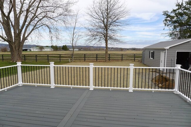 Building Photo - 37 Van Dyke