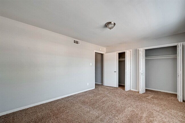 Building Photo - 9023 Gaylord Dr