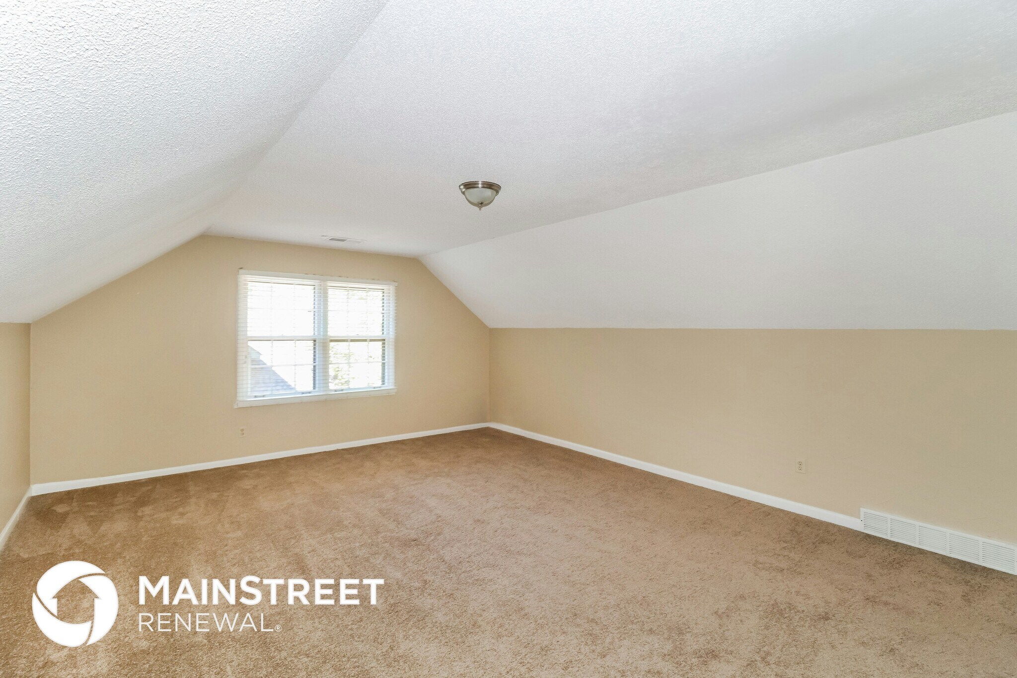 Building Photo - 7961 Elm Leaf Dr
