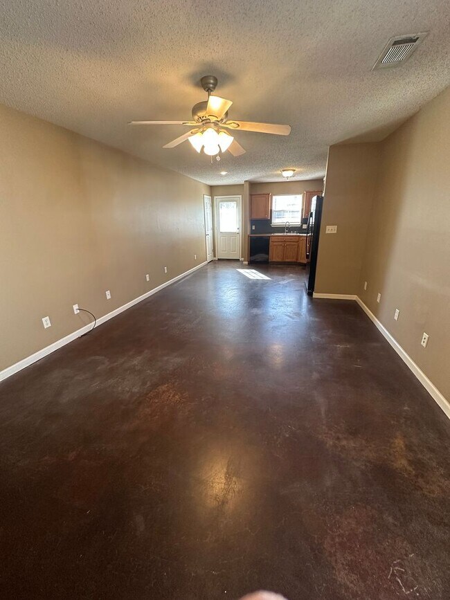 Building Photo - 2008 Jackman St