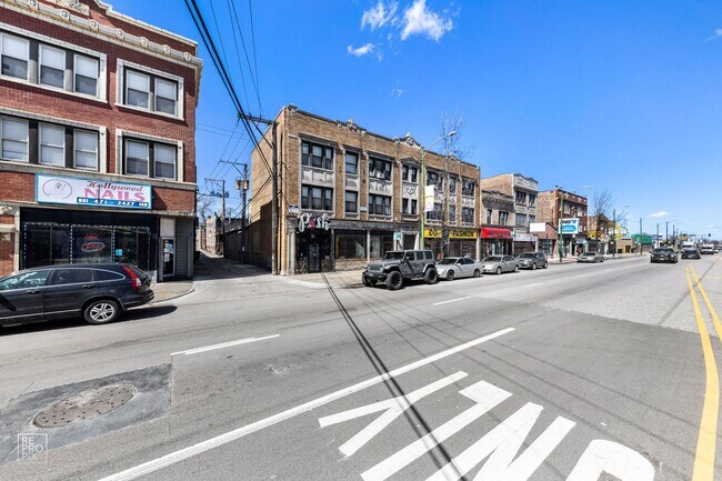 Building Photo - Chicago Lawn Apartments