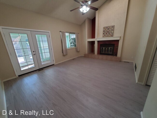 Building Photo - 3 br, 2 bath House - 8385 Freemantle Dr