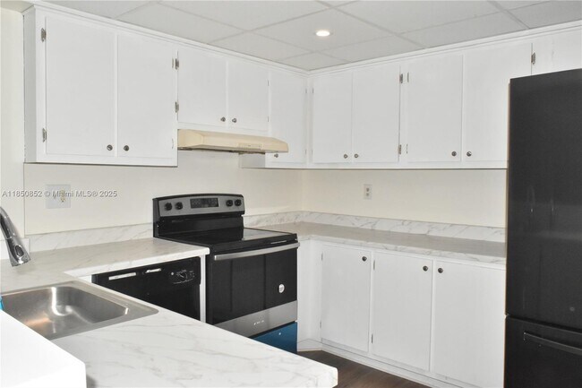 Building Photo - 15476 SW 85th Ln