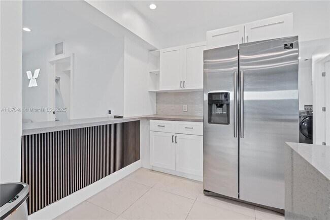 Building Photo - 1440 NE 149th St