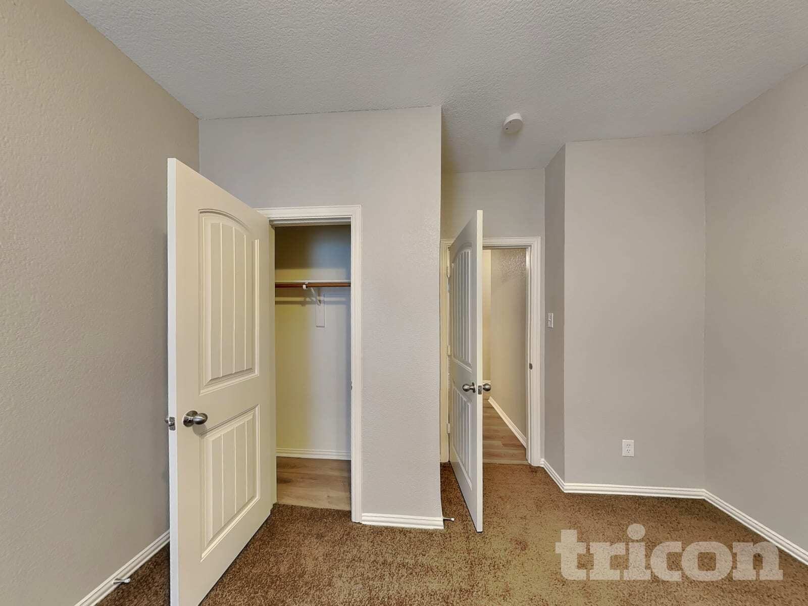 Building Photo - 1810 Millbrook Dr