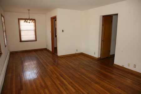 Living Room - Roosevelt Garden Apartments