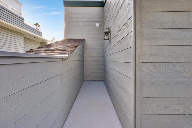 Building Photo - 410 Stratford Ct