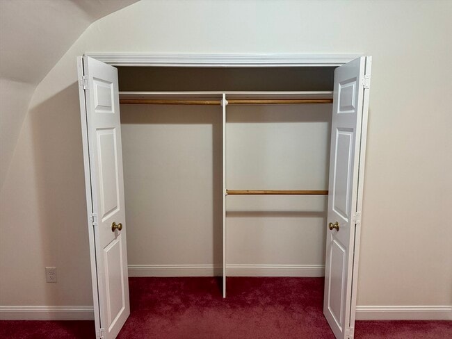 Building Photo - 165 Grove