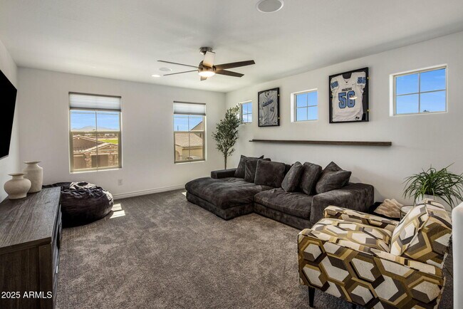 Building Photo - 8958 W Orange Dr