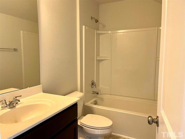 Building Photo - 806 Bristol Bridge Dr