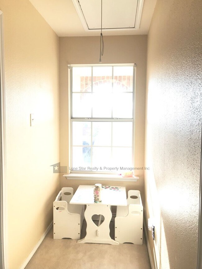 Building Photo - 4-Bedroom House for Rent in Harker Heights
