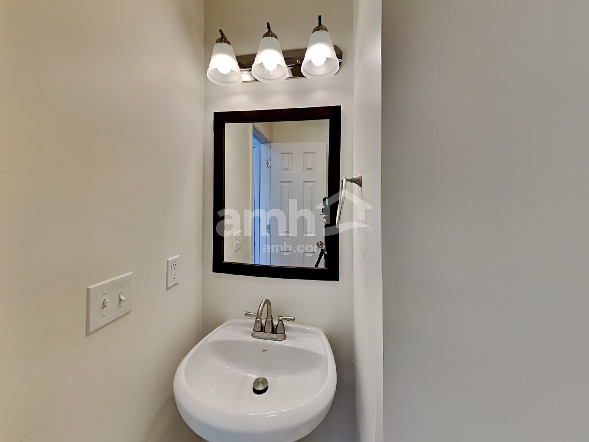 Building Photo - 114 Nacoochee Way