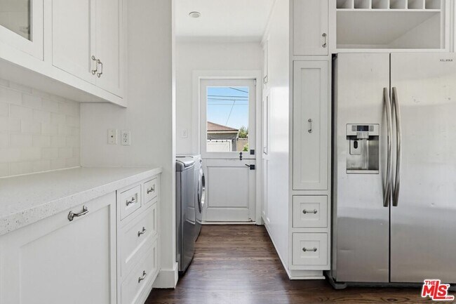 Building Photo - 3014 Sagamore Way