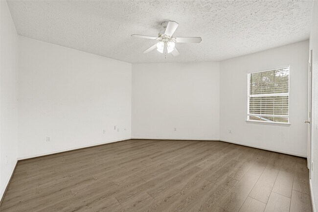 Building Photo - 10535 Emnora Ln