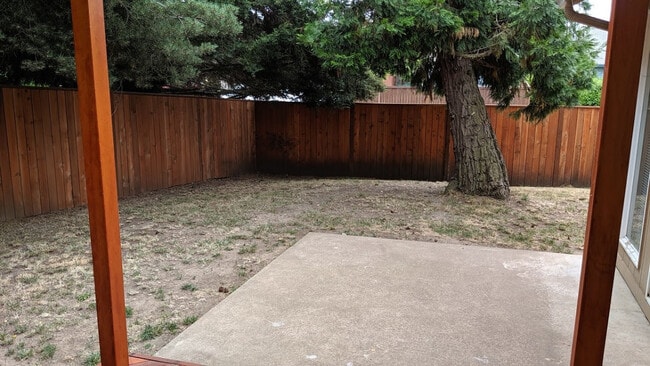Building Photo - Great 3-Bedroom, 2-Bath Single Story Home ...