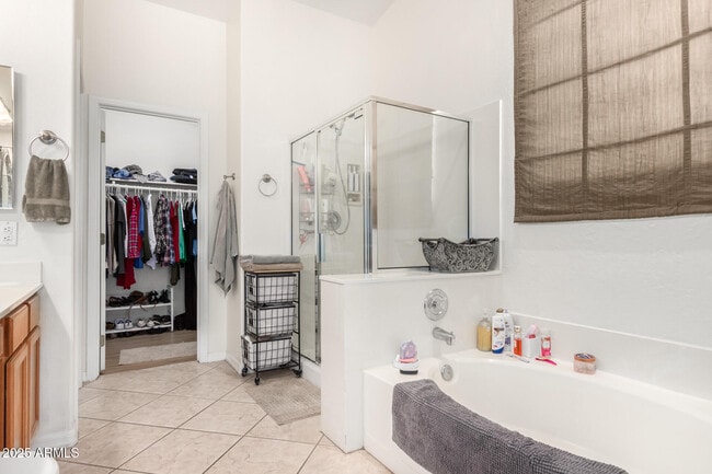 Building Photo - 5203 E Wallace Ave