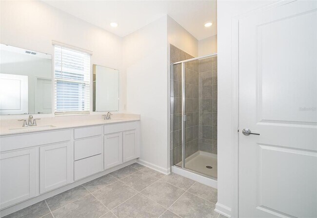 Building Photo - 7453 Ivy Tendril Ave