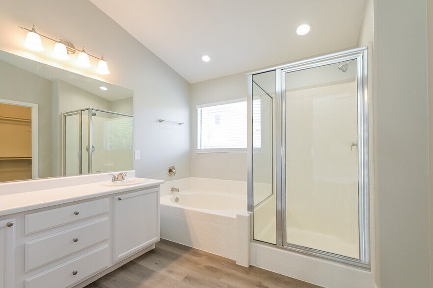 Building Photo - 697 Fragrant Sage Ct