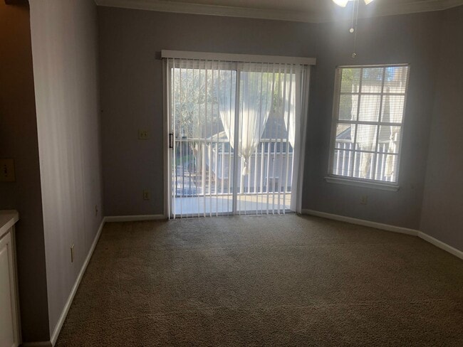 Building Photo - Nice 2B/2B condo for rent on N Gate Pkwy