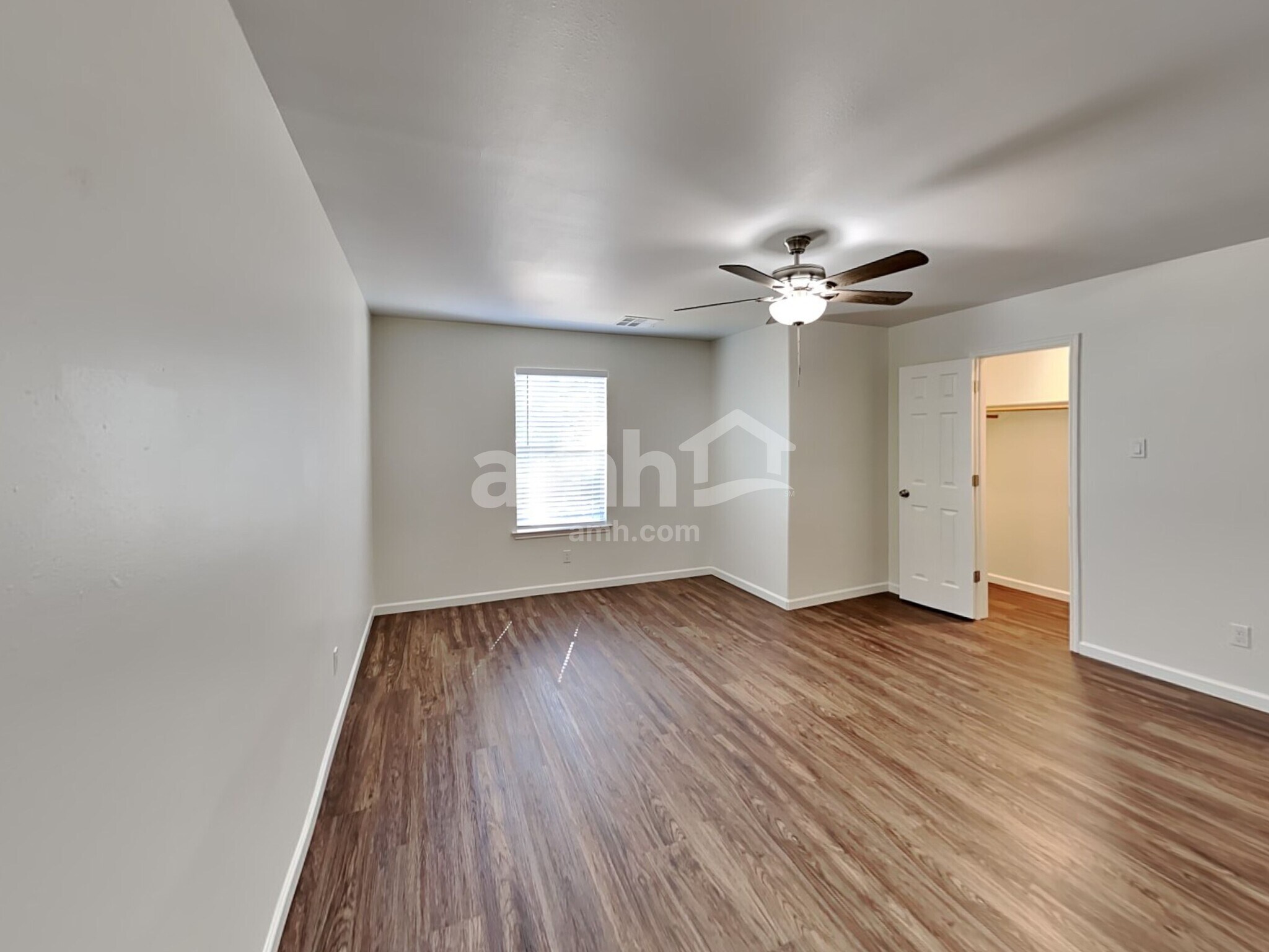Building Photo - 16778 Fallen Timbers Dr