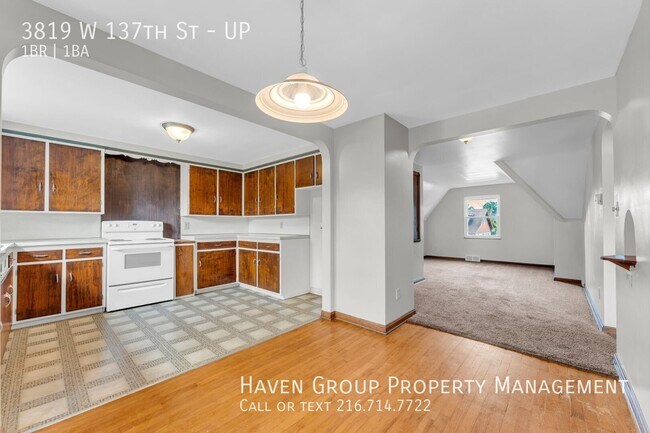 Building Photo - 3819 W 137th St