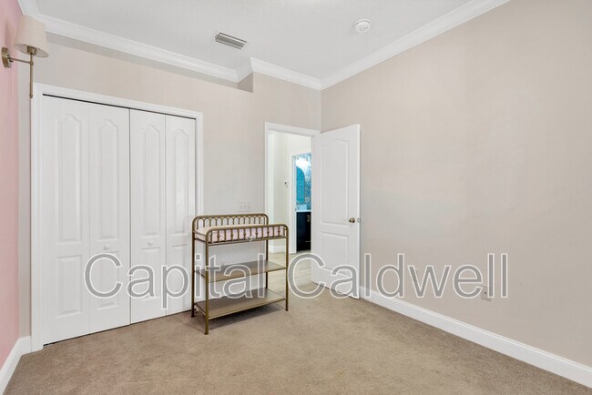 Building Photo - 19246 Meadow Pine Dr