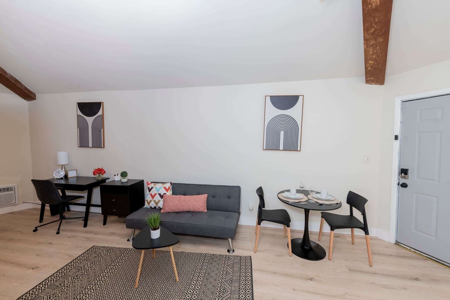 Building Photo - 3801 SW Triana Blvd