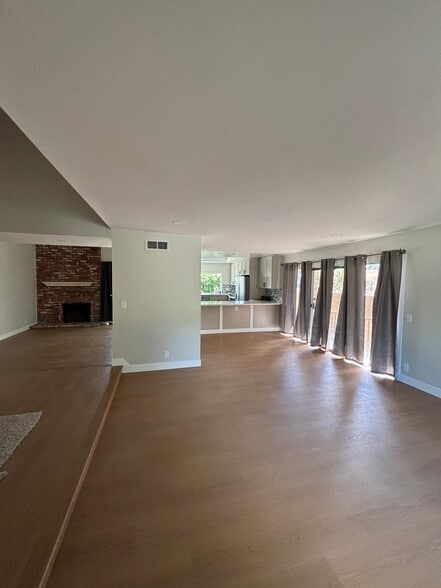 Building Photo - 19862 Ravenna Dr