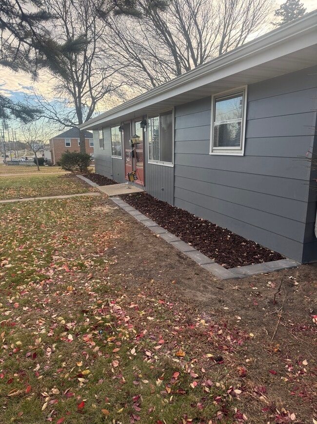 Building Photo - 211 W. Decorah Rd.