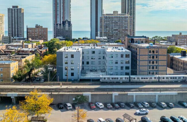 Building Photo - 6044 N Winthrop Ave