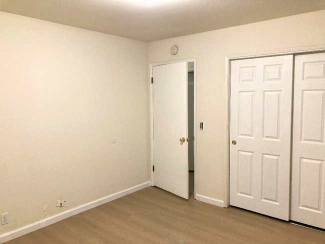 Building Photo - 951 Princess Anne Dr