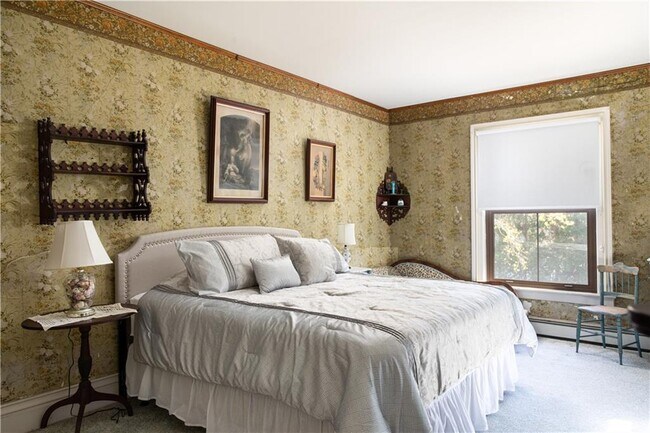 Building Photo - 138 Elm Dr