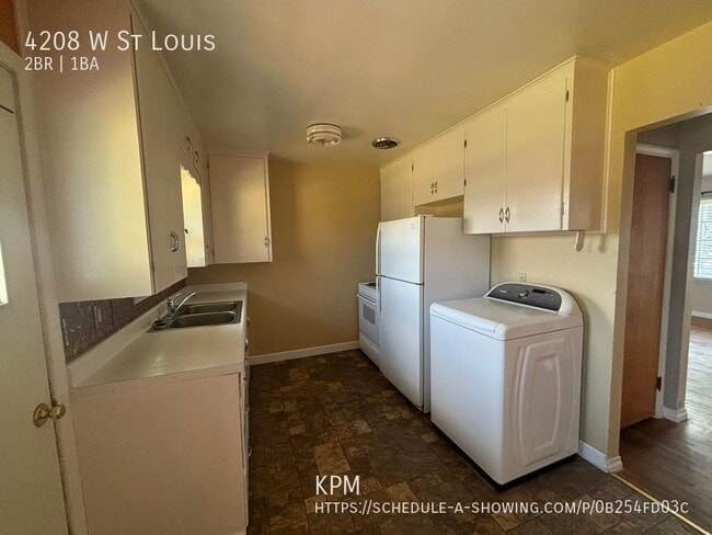 Building Photo - 4208 W St Louis St